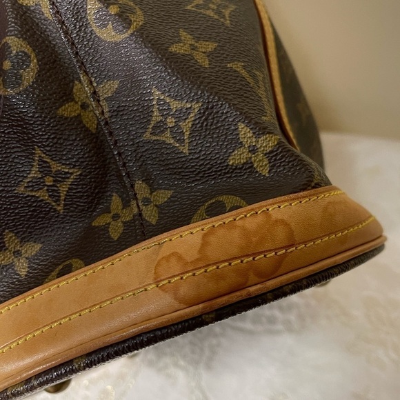 LOUIS VUITTON bucket tote monogram in GM with pouch - Picture 9 of 17